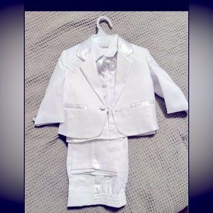 Unisex white suit